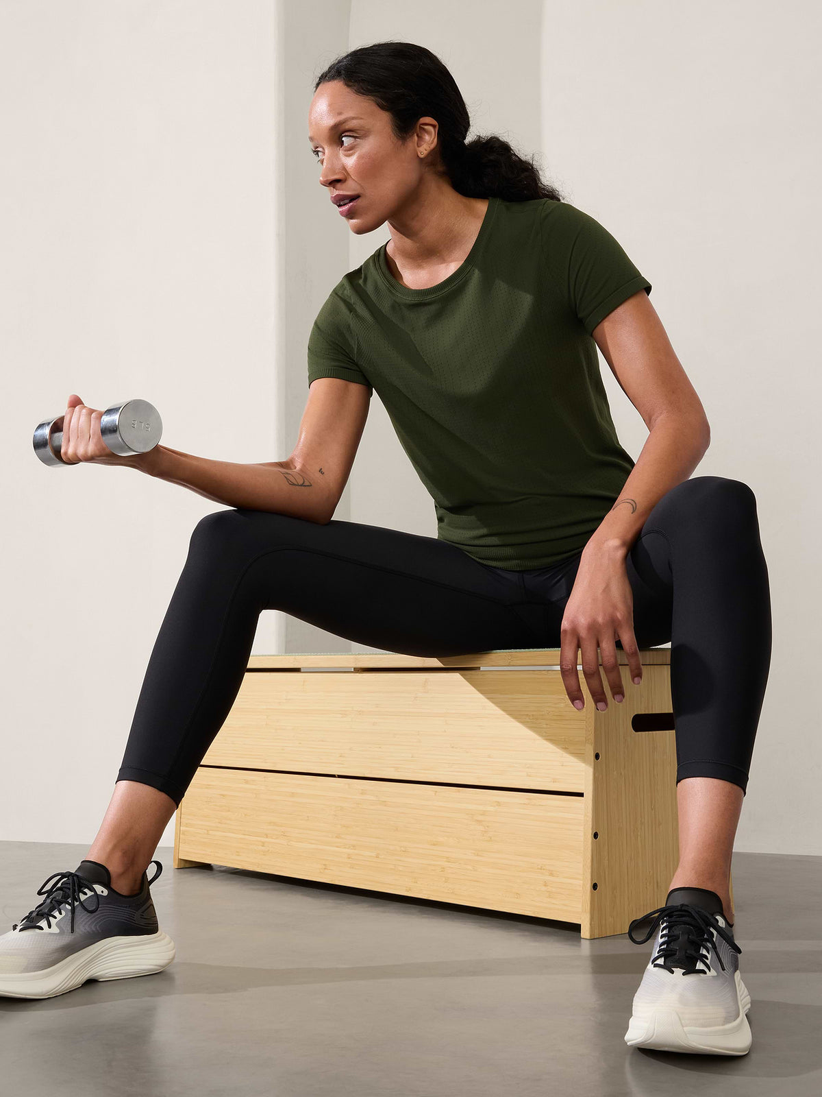 In Motion Seamless Tee - Aspen Olive