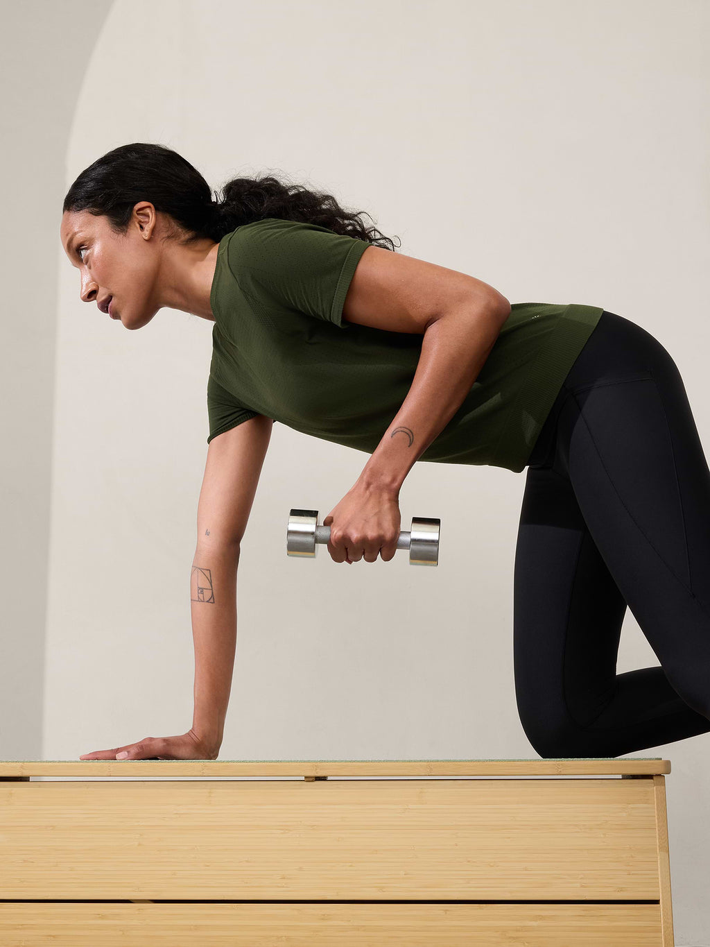 In Motion Seamless Tee - Aspen Olive