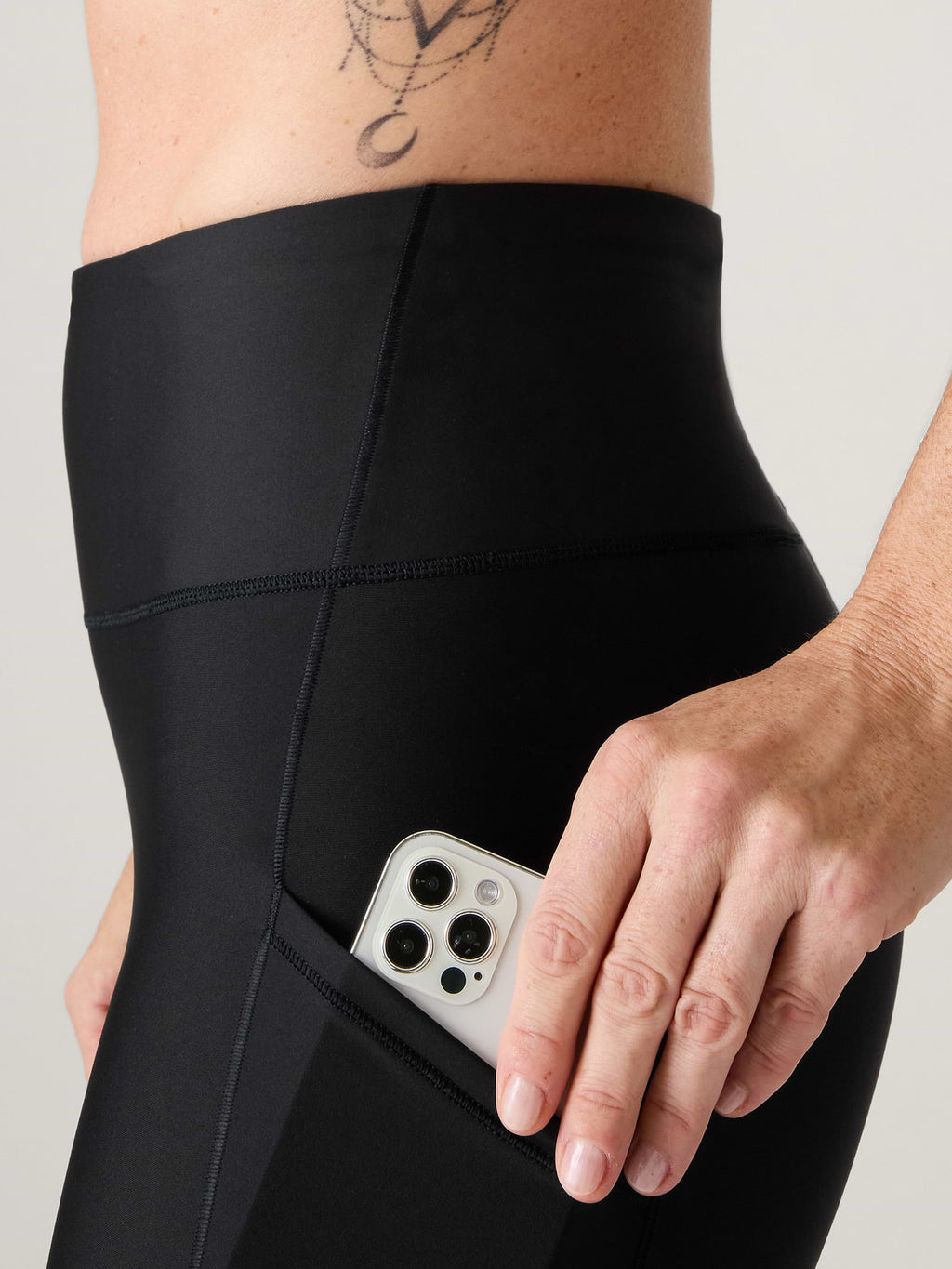 Interval Stash High Rise 7/8 Legging - Black