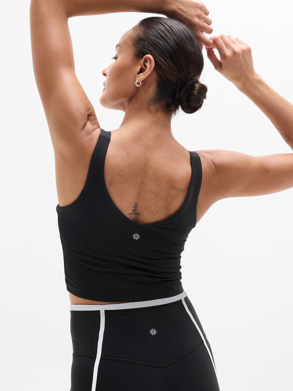 Transcend V-Neck Crop Sports Bra A-C - Black