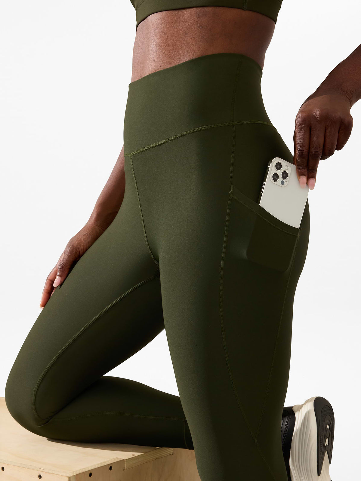 Interval Stash High Rise 7/8 Legging - Aspen Olive