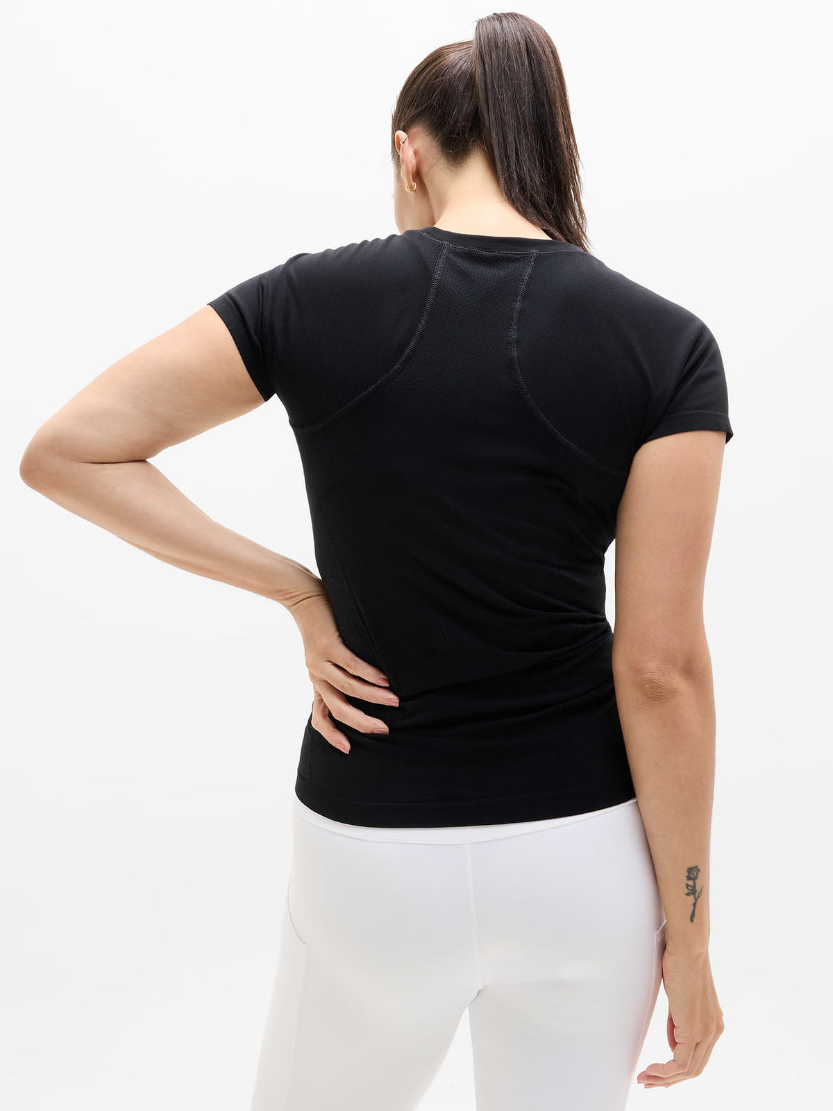 Momentum Seamless Tee - Black