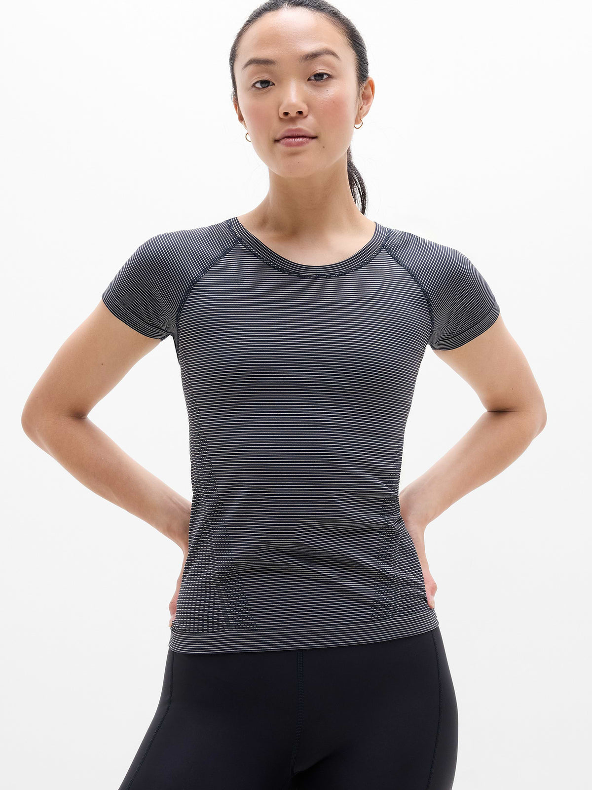 Momentum Seamless Tee - Black Mini Stripe