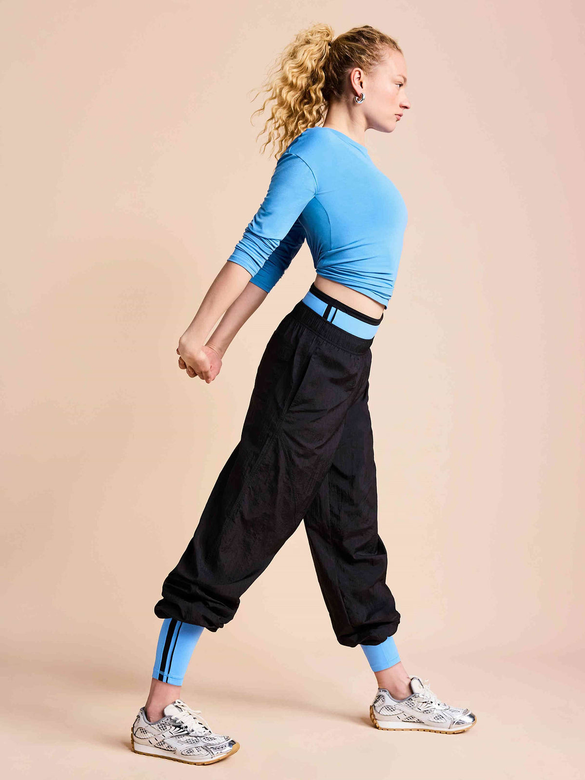 Lunar Sheen Utility Mid Rise Pant - Black