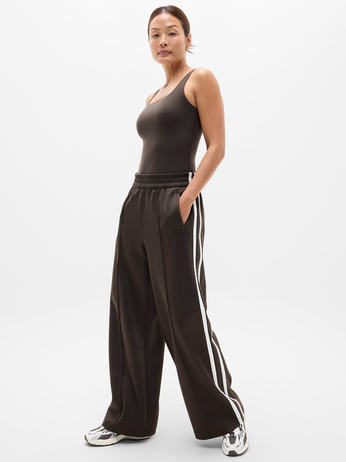 BodyMove Square Neck Bodysuit - Truffle