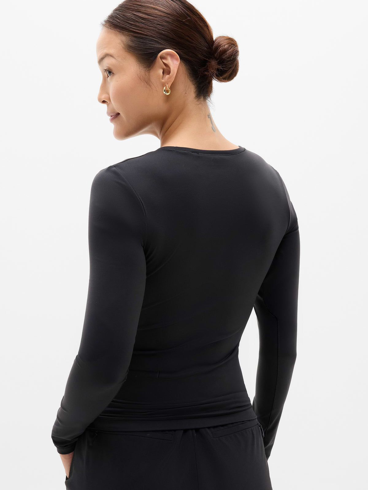 BodyMove Crew Neck Long Sleeve Top - Black