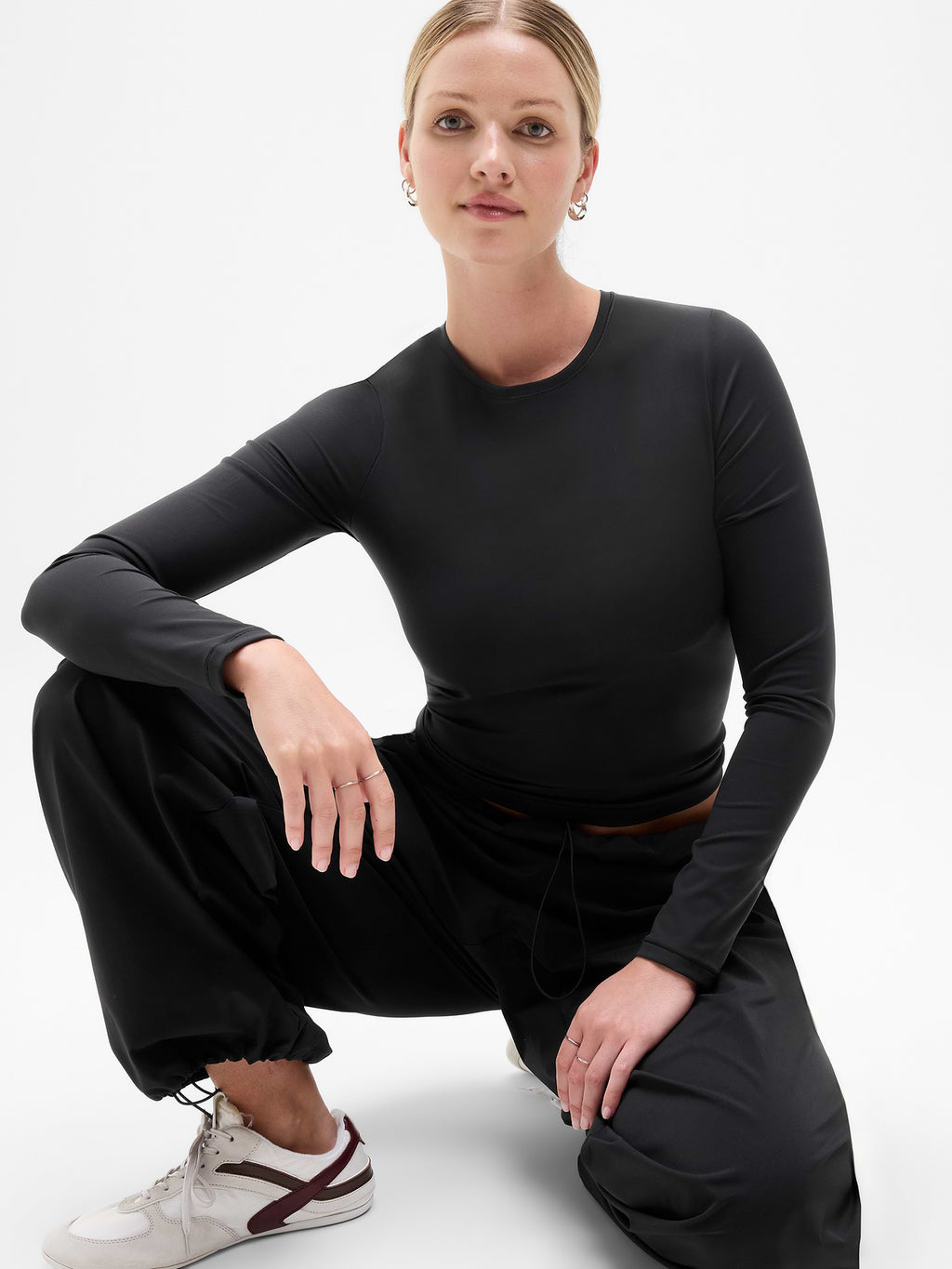 BodyMove Crew Neck Long Sleeve Top - Black