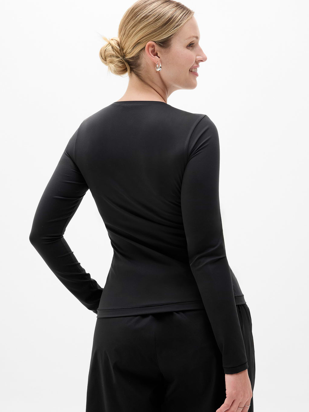 BodyMove Crew Neck Long Sleeve Top - Black