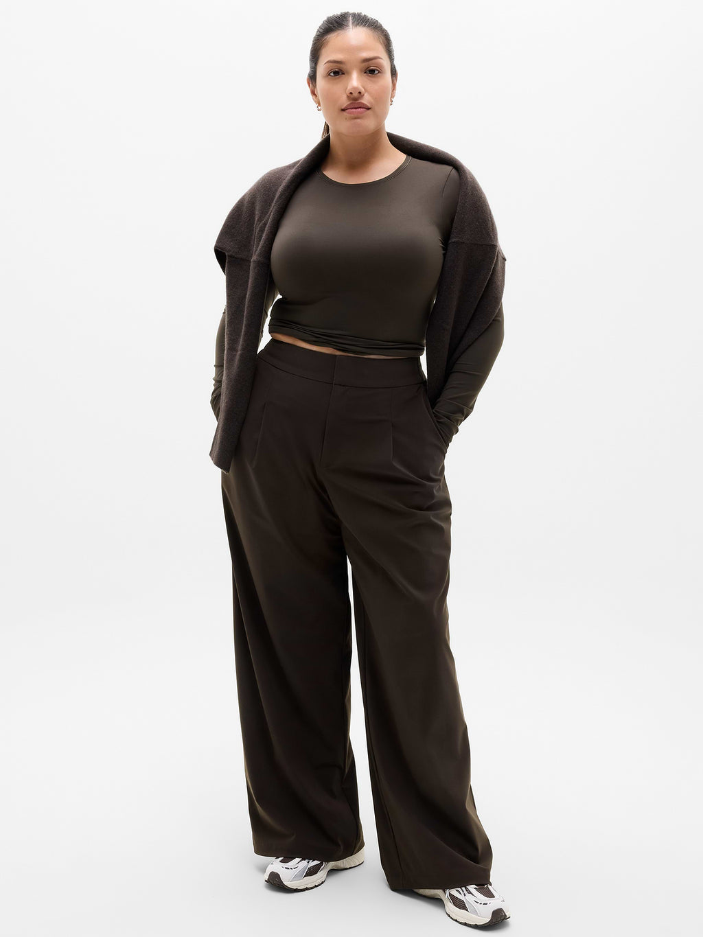BodyMove Crew Neck Long Sleeve Top - Truffle