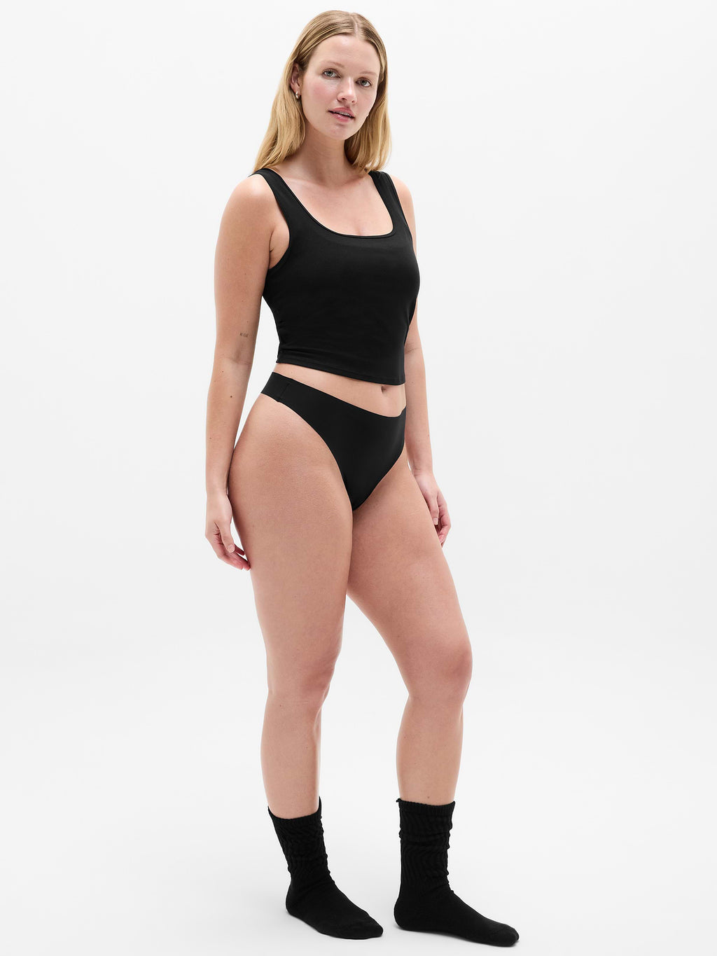 Sleek Form No Show Thong Underwear - Black