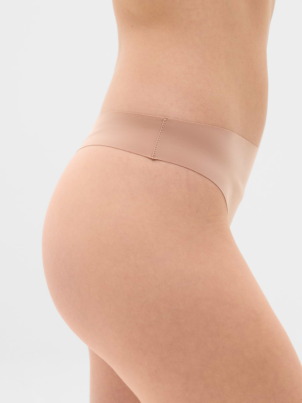 Sleek Form No Show Thong Underwear - Hazelnut
