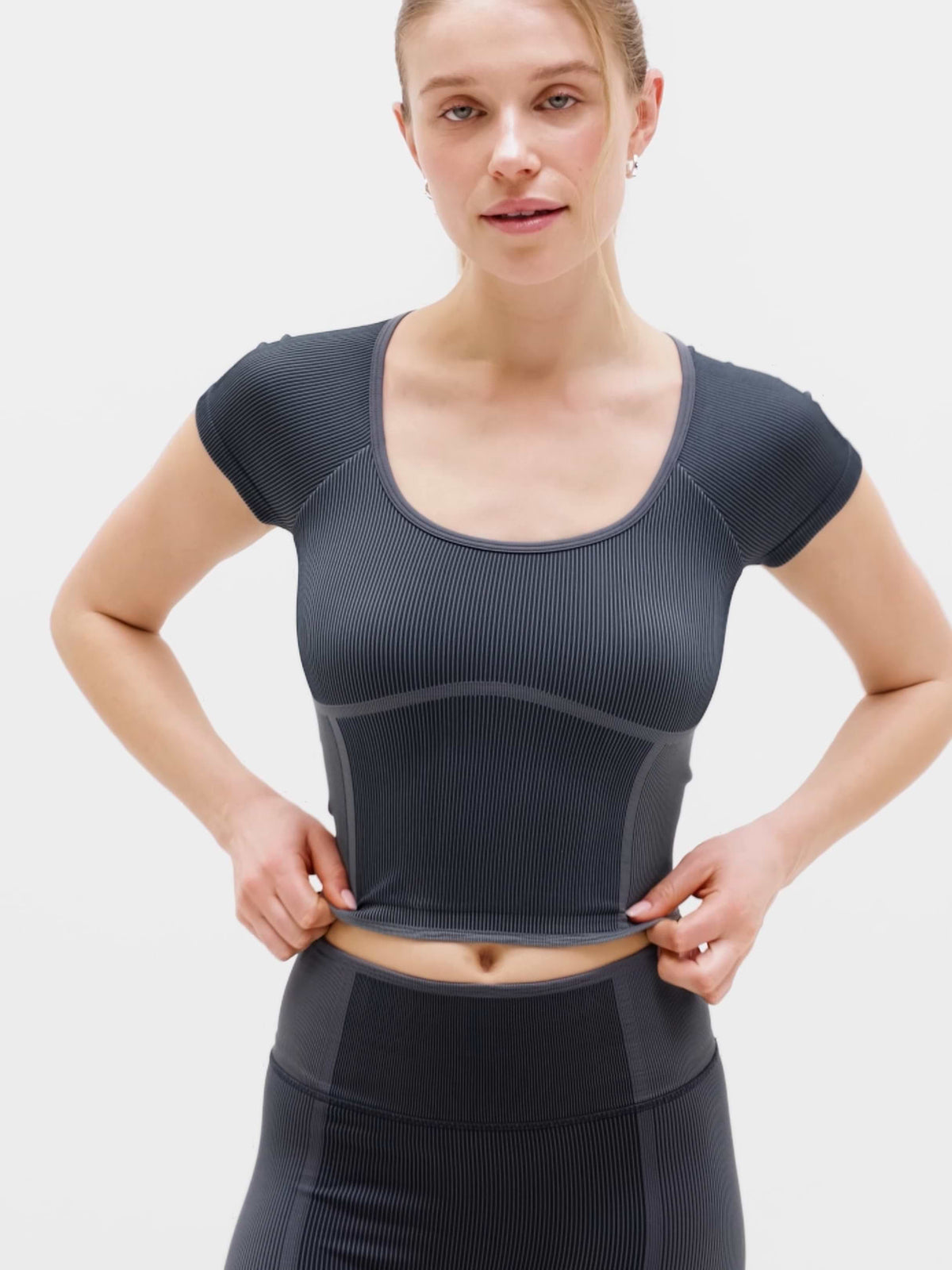 Recharge Seamless Open Back Tee - Eclipse/Slate Contour