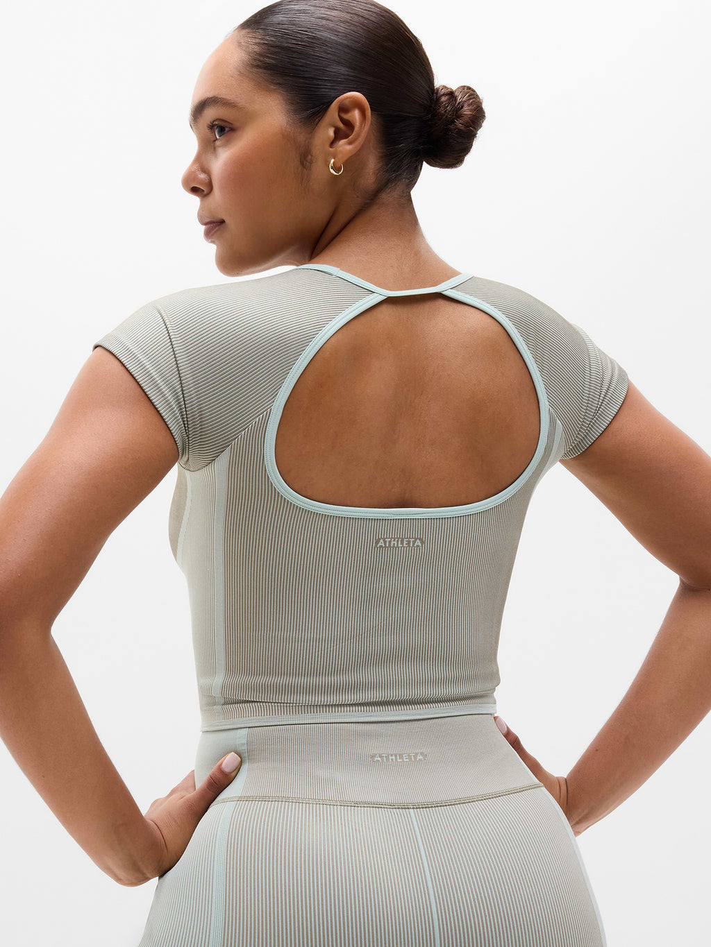 Recharge Seamless Open Back Tee - Willow/Current Contour