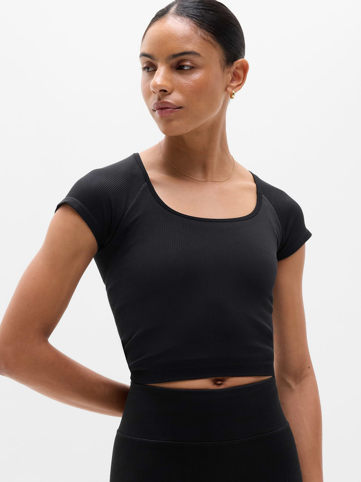 Recharge Seamless Open Back Tee - Black Rib