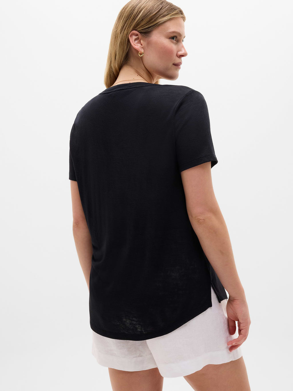 Breezy Scoop V-Neck Tee - Black