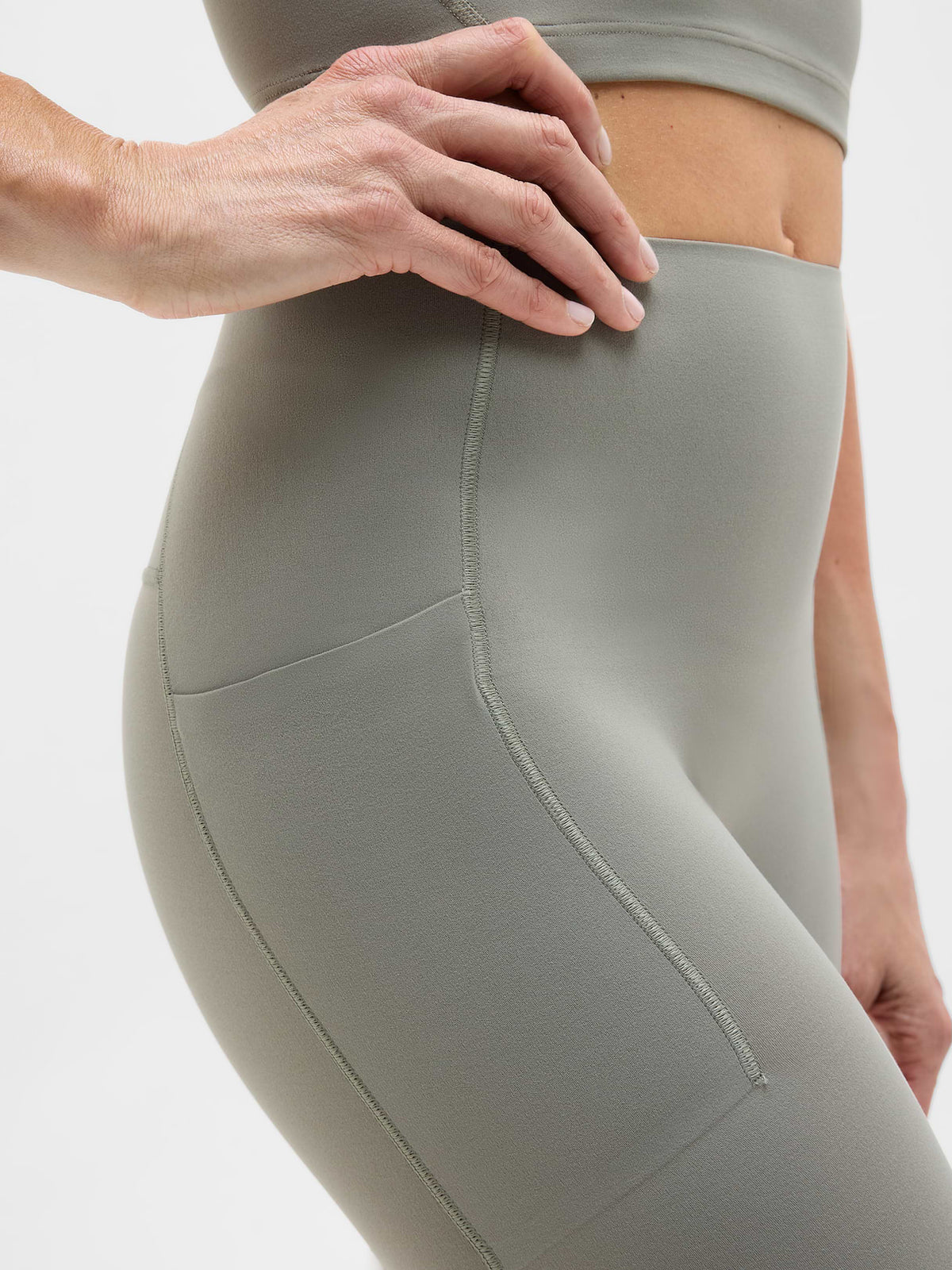 Salutation Stash Smooth Rise Legging - Willow