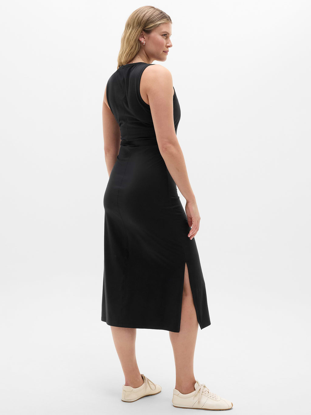 Essential V-Neck Midi Dress - Black