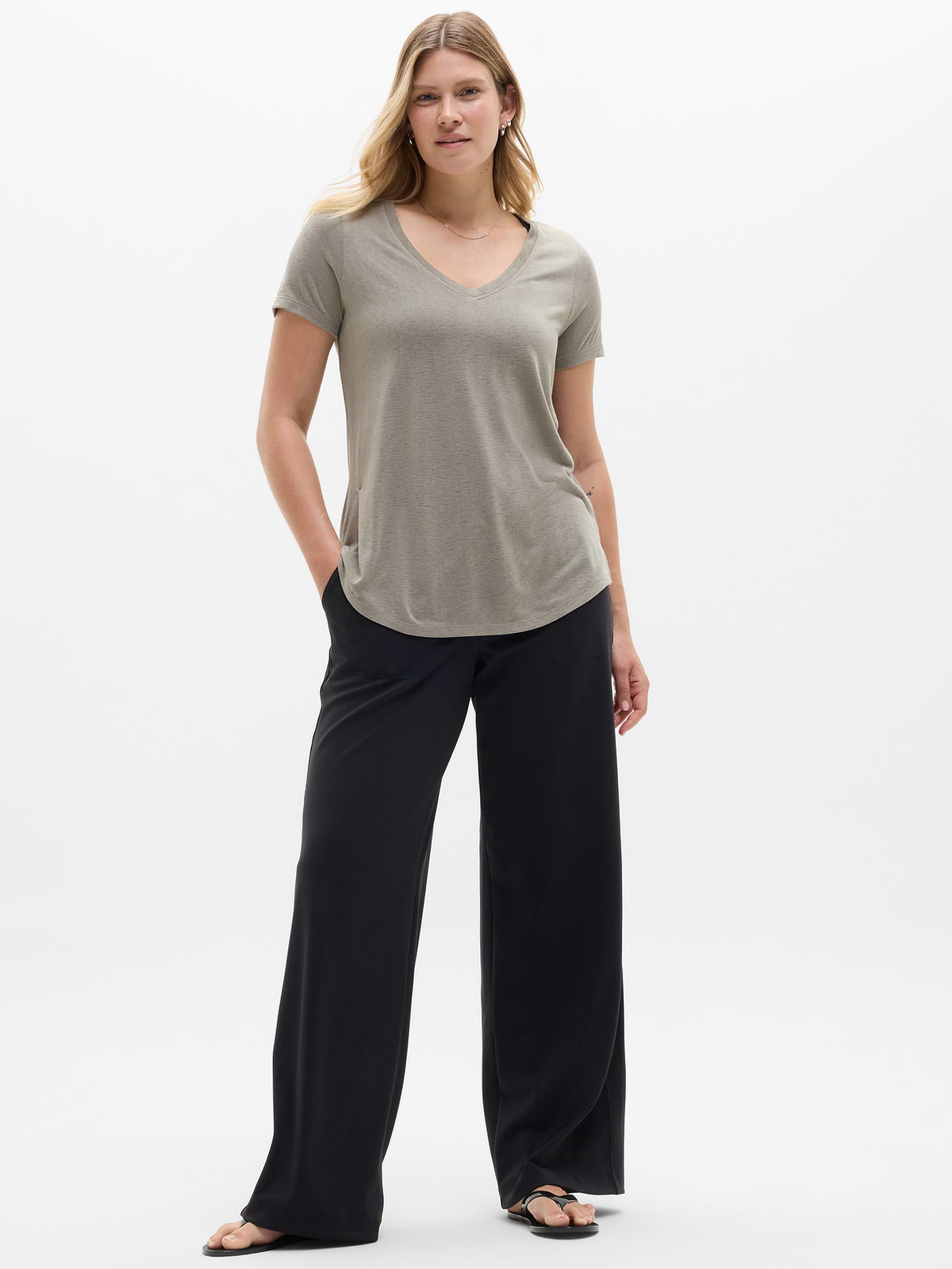 Breezy Scoop V-Neck Tee - Willow