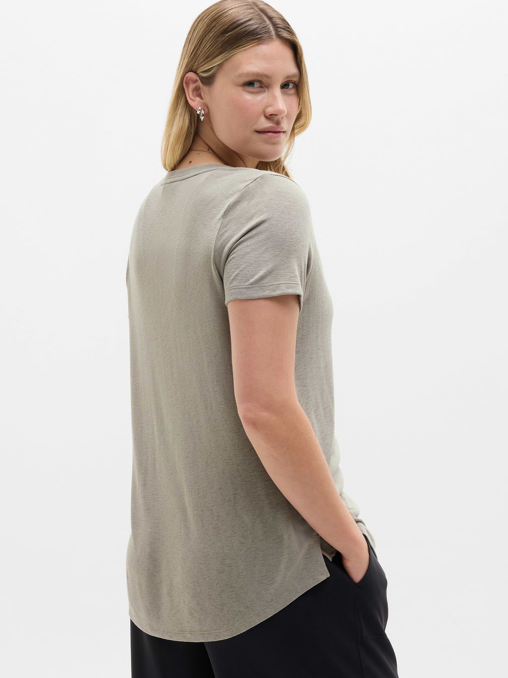 Breezy Scoop V-Neck Tee - Willow