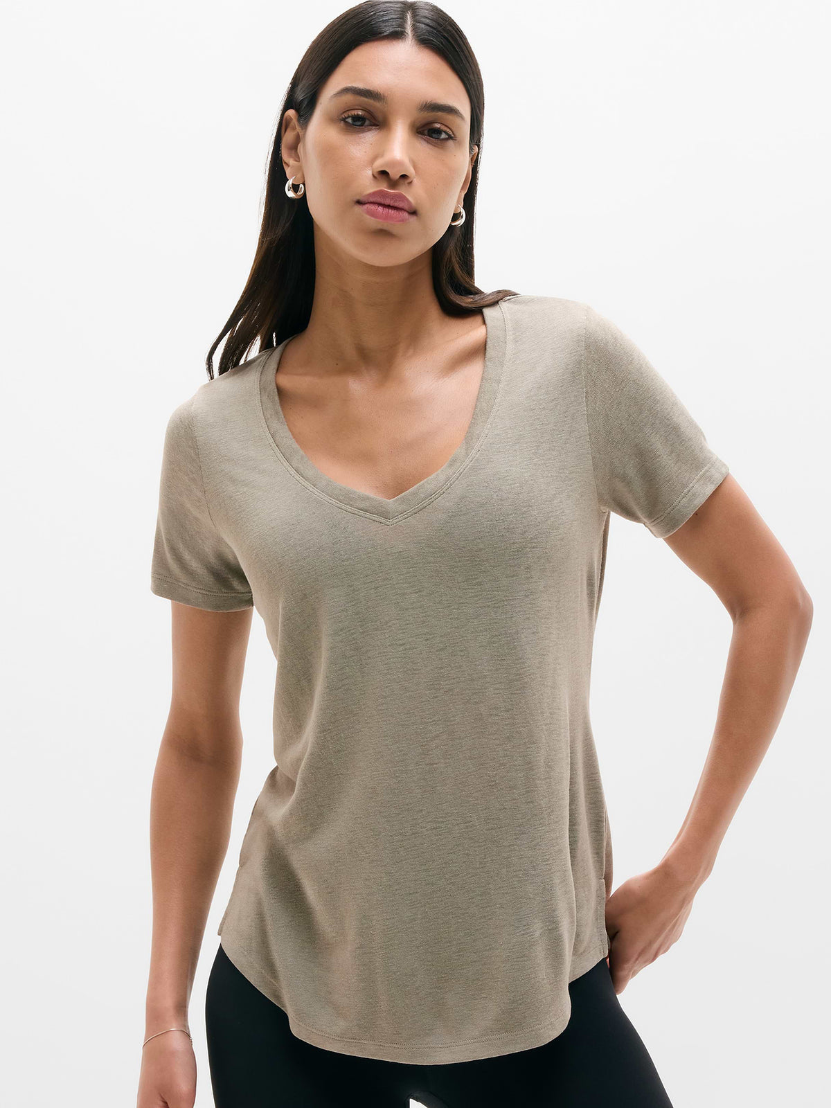 Breezy Scoop V-Neck Tee - Willow
