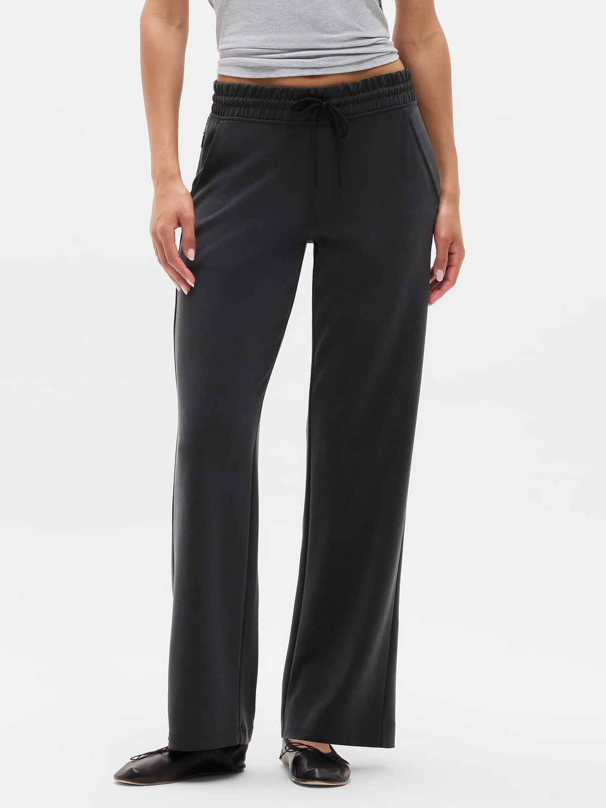 Seasoft Mid Rise Straight Pant - Black
