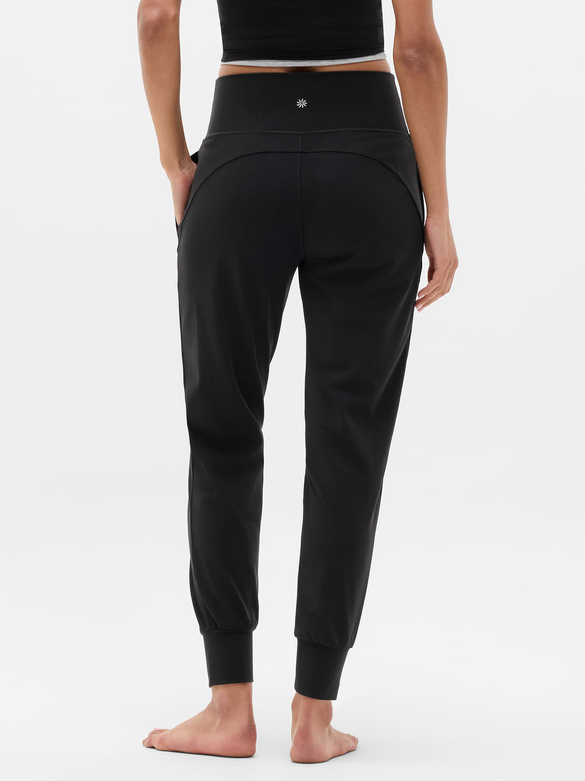 Salutation High Rise Jogger - Black