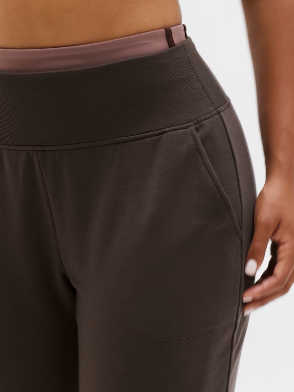 Coaster Luxe Straight Leg Pant - Truffle