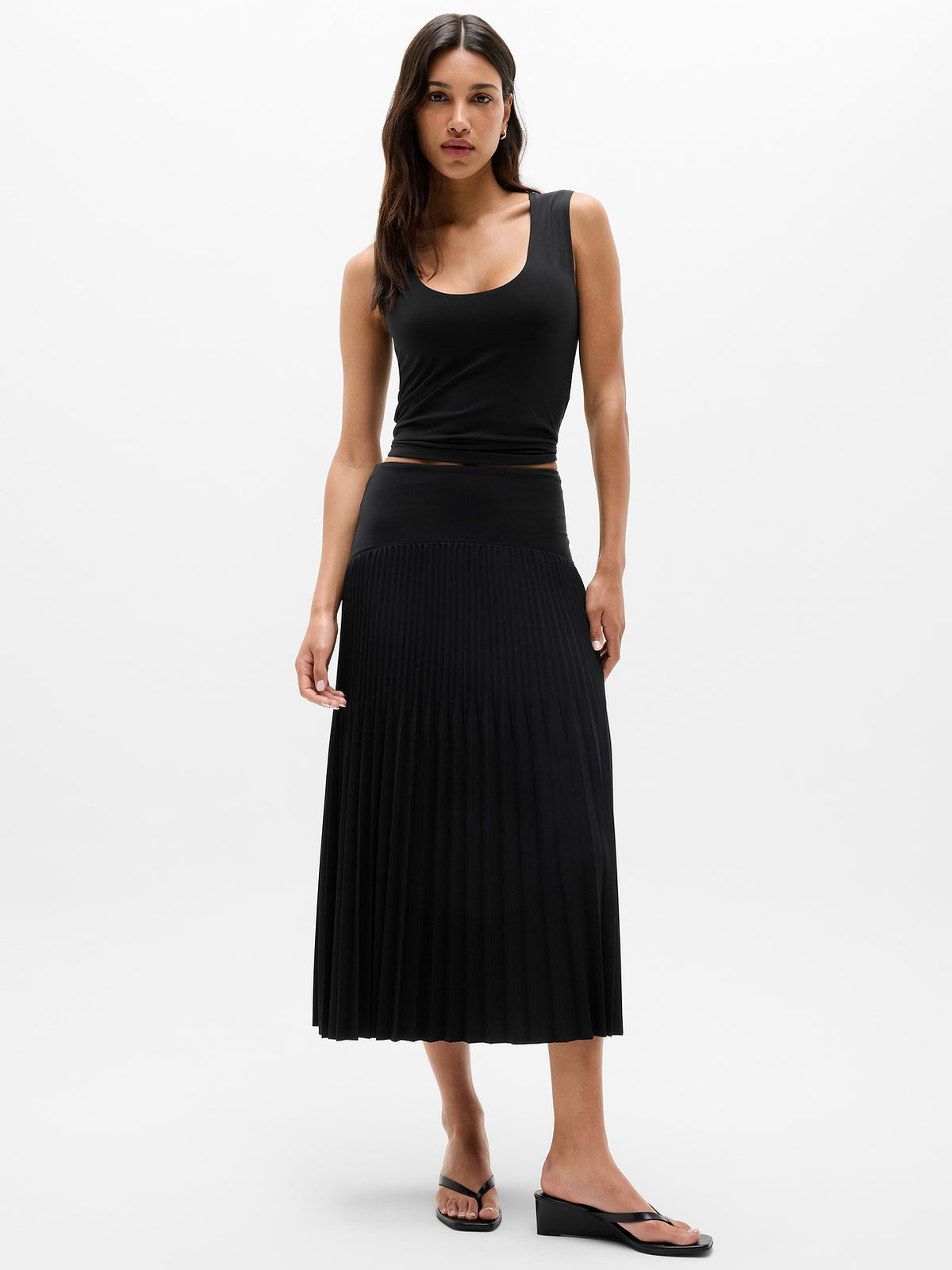 Featherweight Plissé Midi Skirt - Black