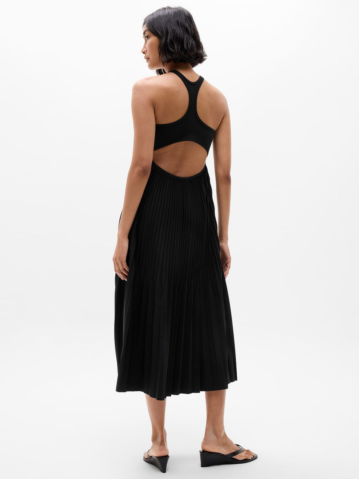 Featherweight Plissé Dress - Black