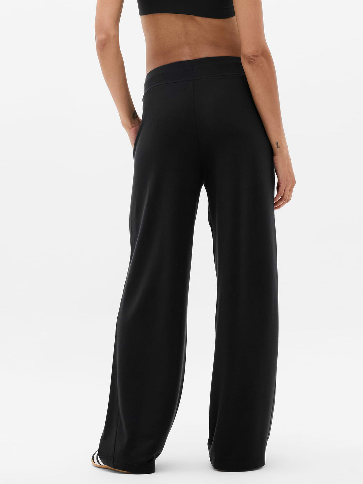 Coaster Luxe Straight Leg Pant - Black