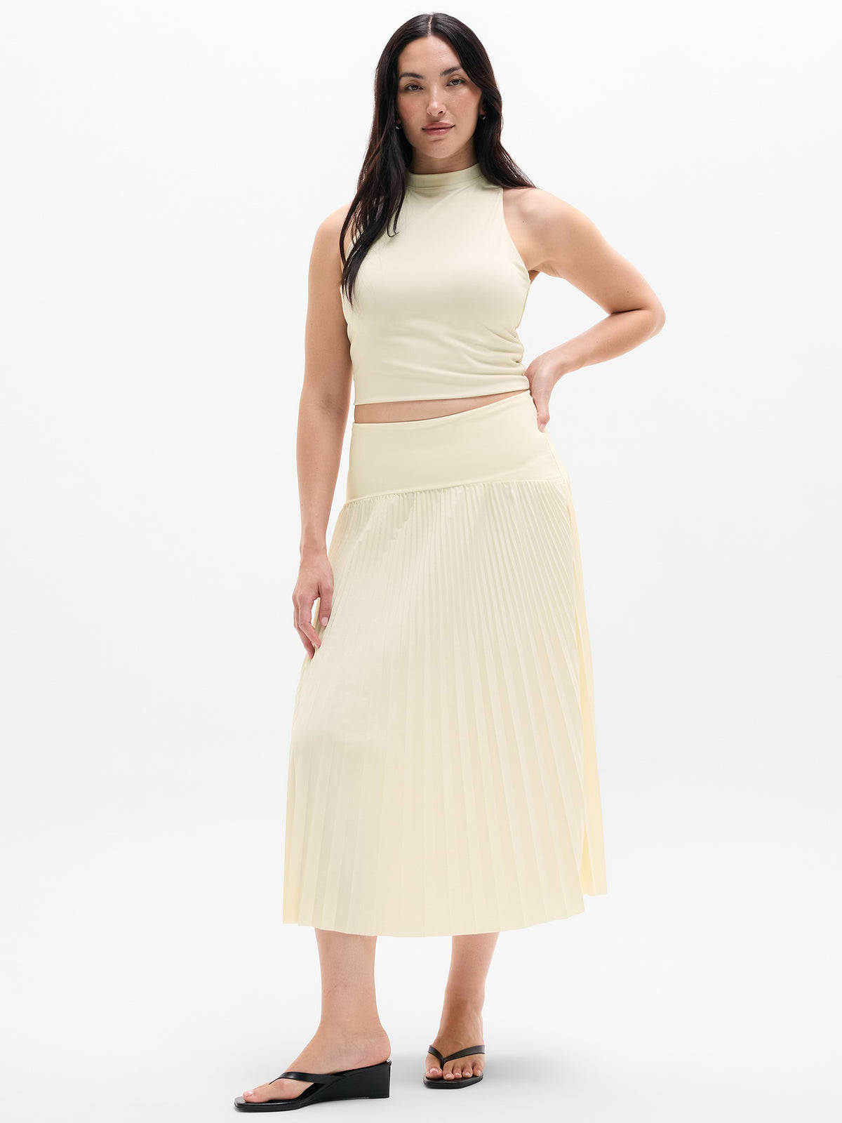 Featherweight Plissé Midi Skirt - Pearl