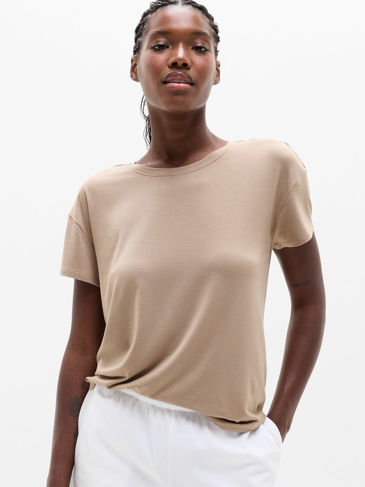 Move With Ease Tee - Savanna