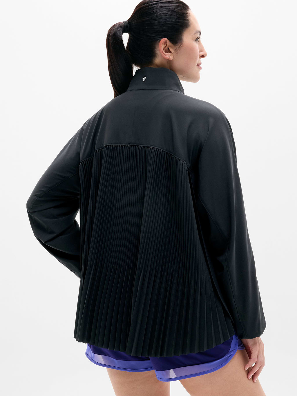 Featherweight Plissé Jacket - Black