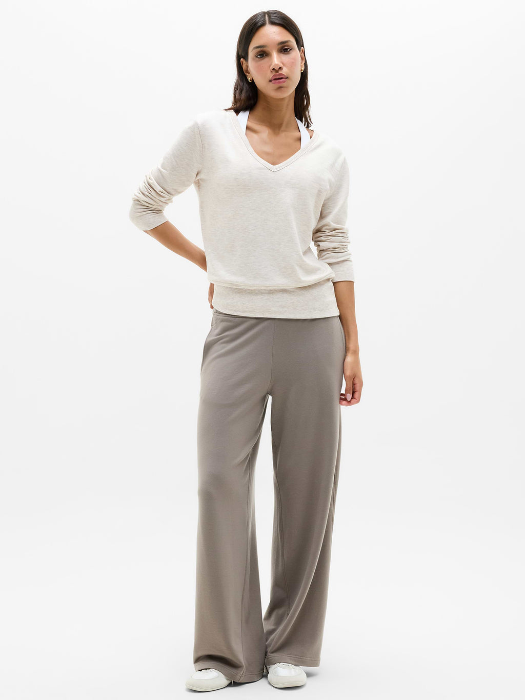 Coaster Luxe V-Neck Sweatshirt - Sandstone Heather