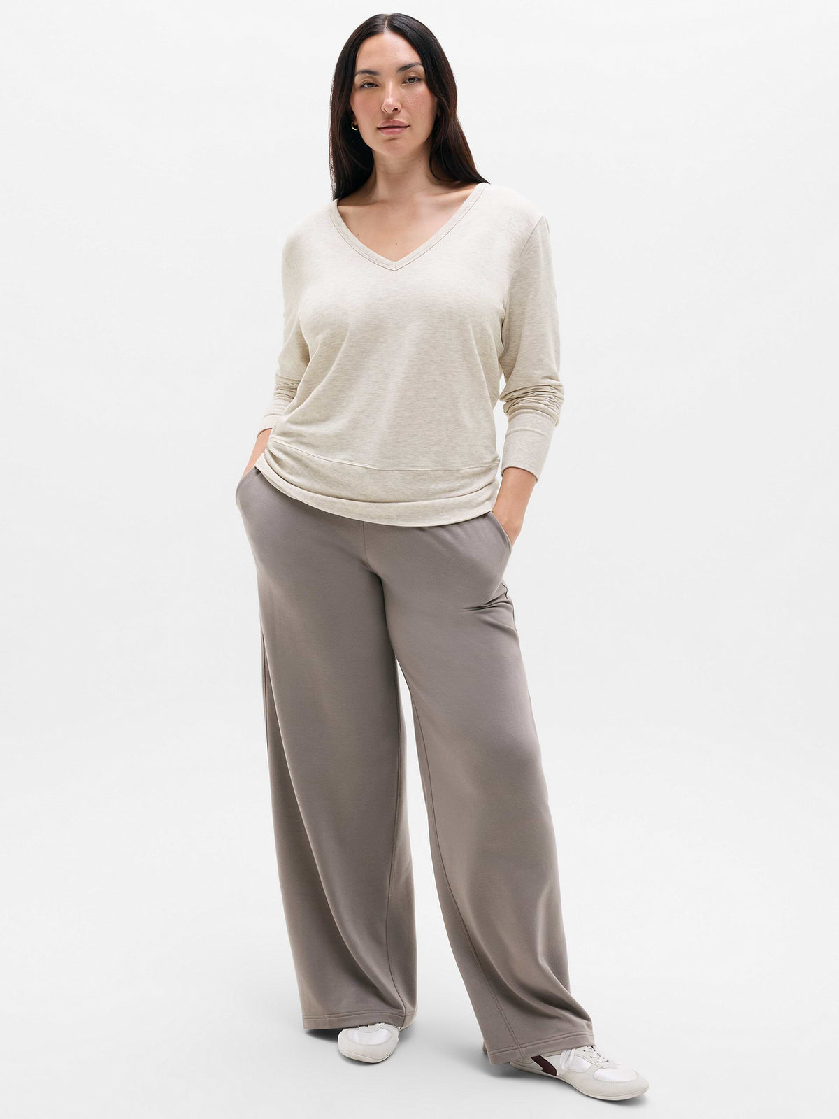 Coaster Luxe V-Neck Sweatshirt - Sandstone Heather
