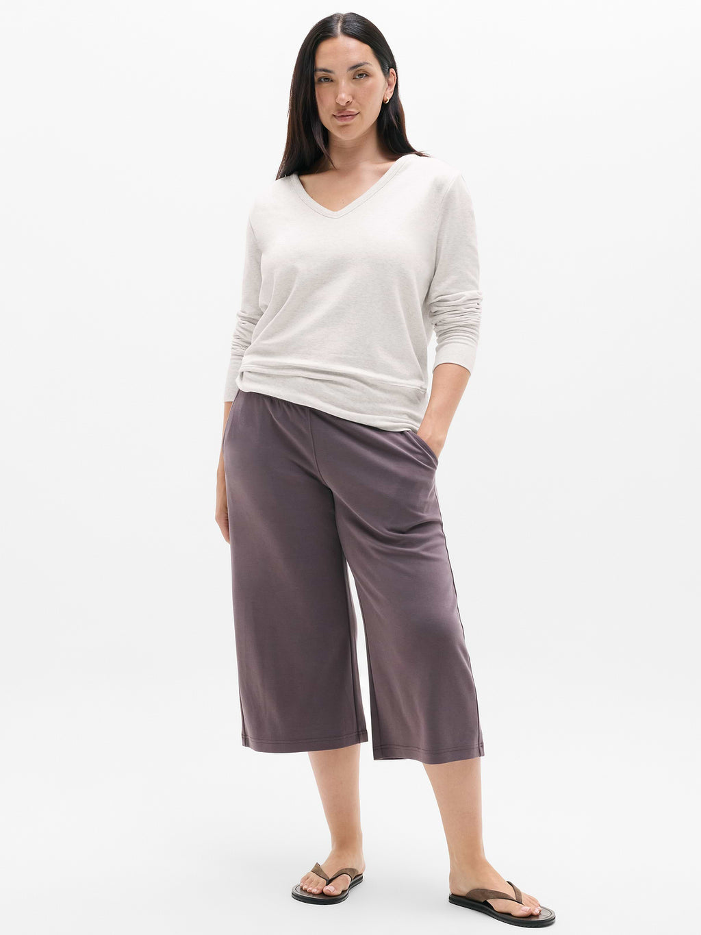 Coaster Luxe V-Neck Sweatshirt - Fog Grey Heather