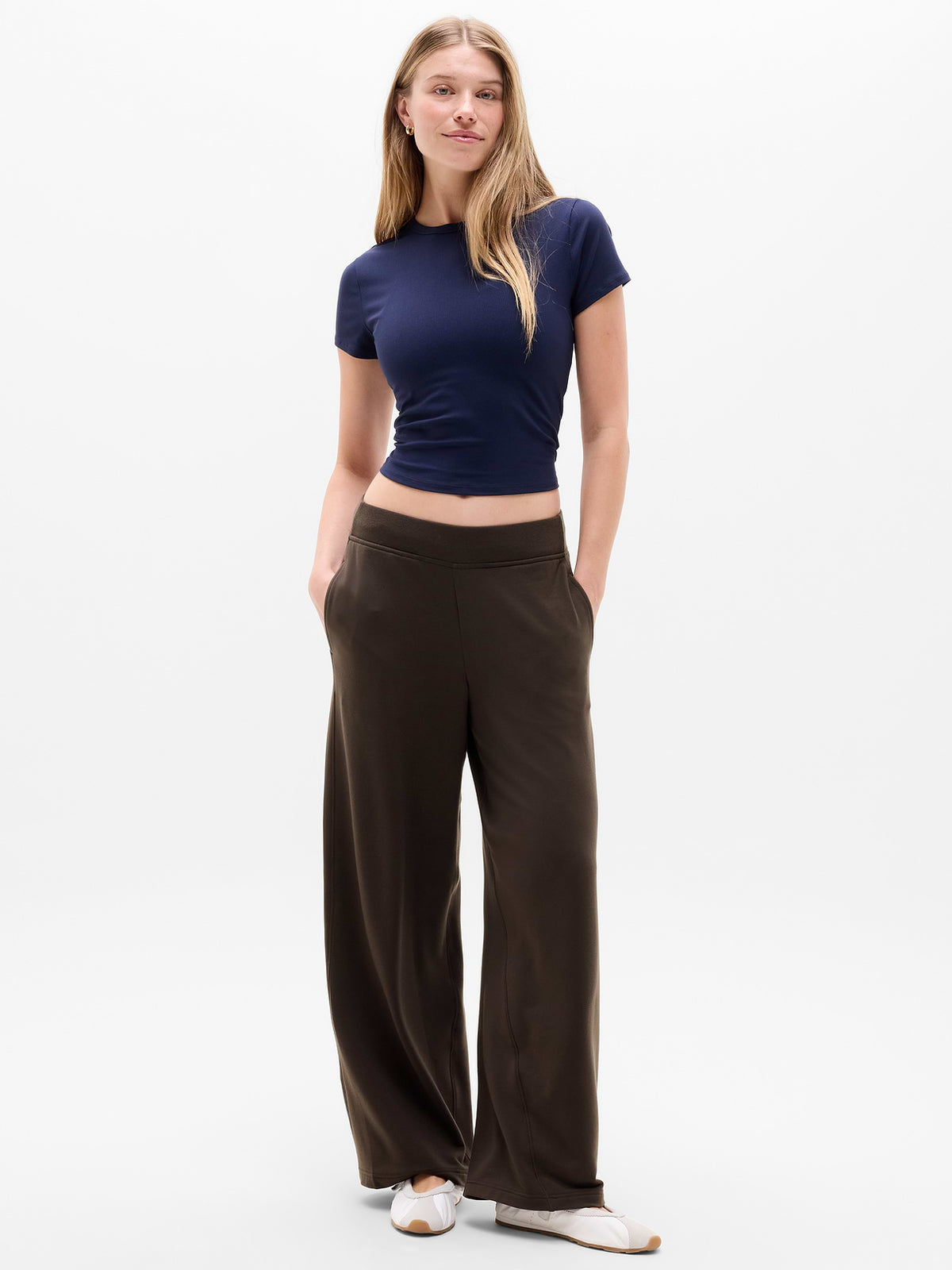 Coaster Luxe Straight Leg Pant - Truffle