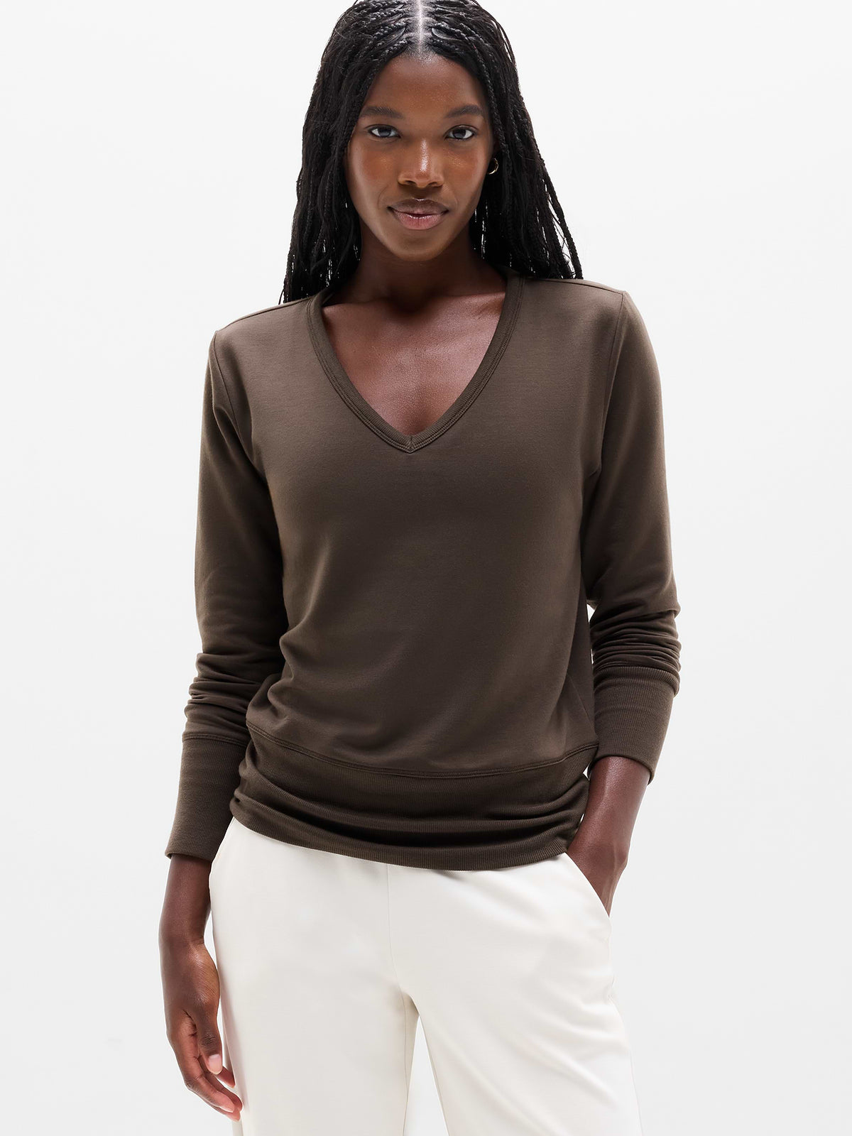 Coaster Luxe V-Neck Sweatshirt - Truffle