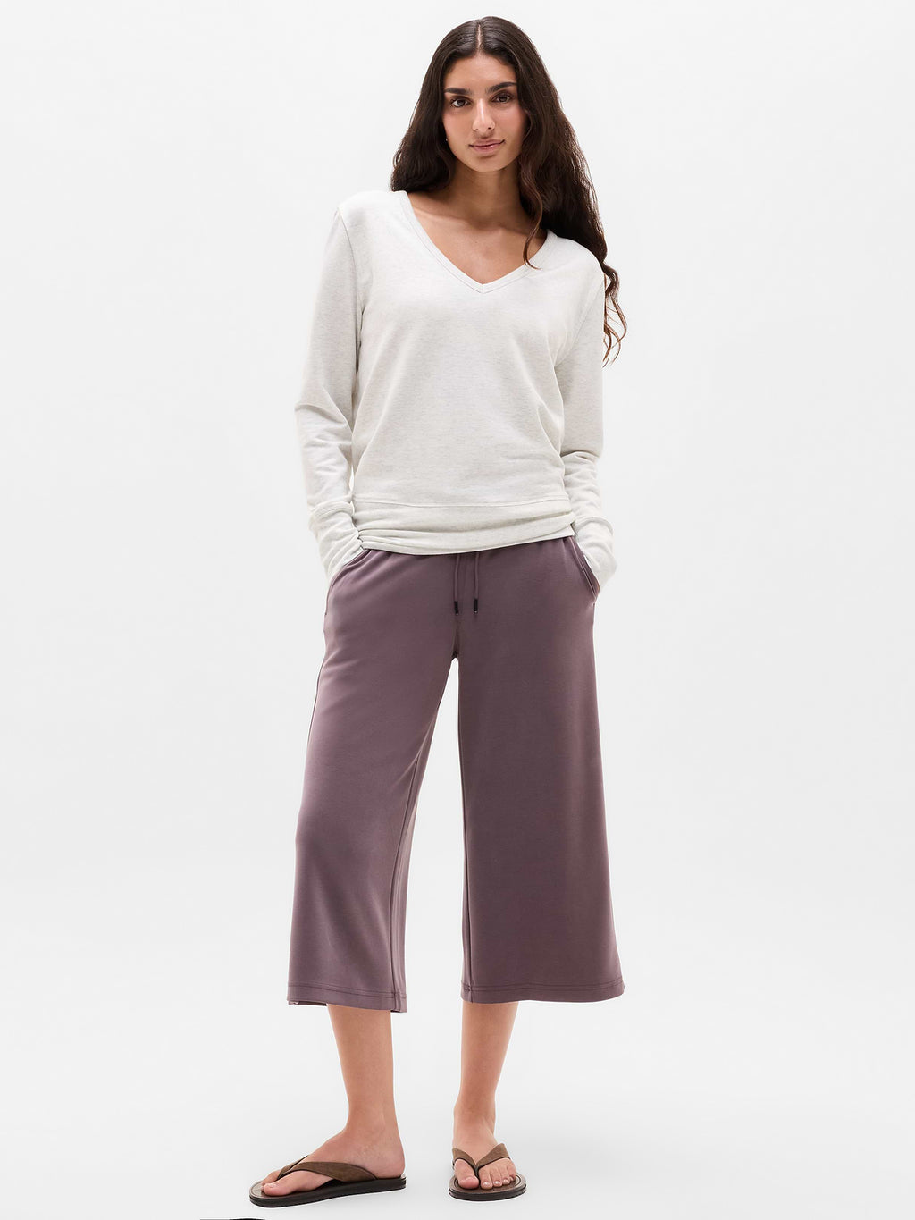 Coaster Luxe V-Neck Sweatshirt - Fog Grey Heather