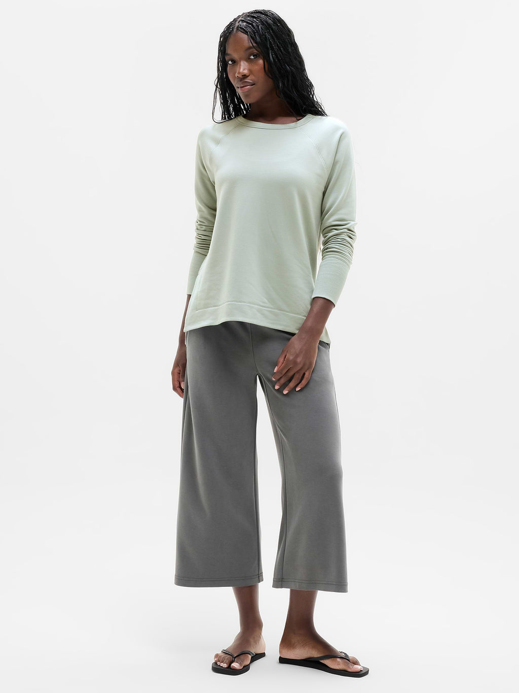 Coaster Luxe V-Neck Sweatshirt - Vera