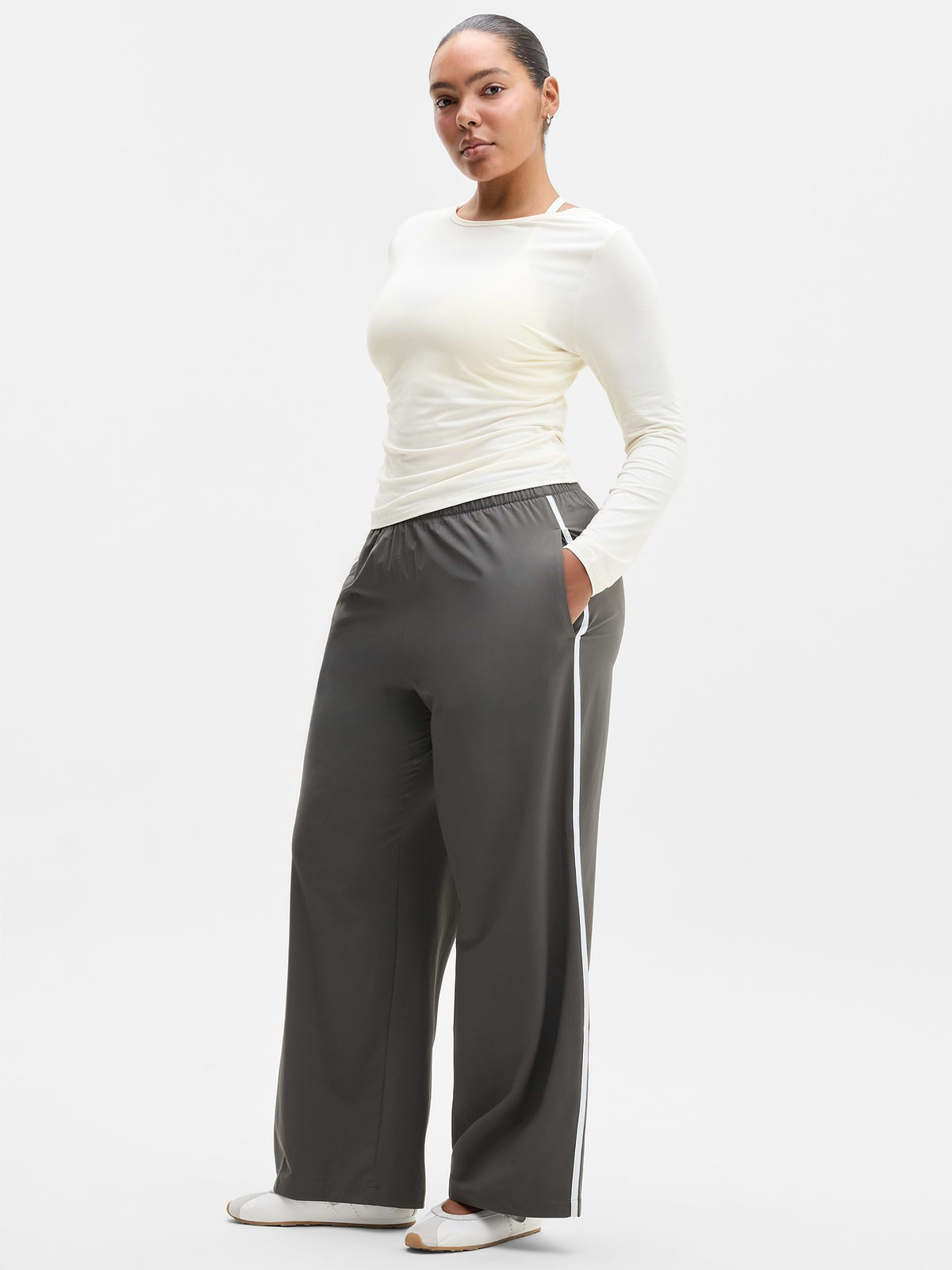 Foundation Scoop Back Top - Pearl